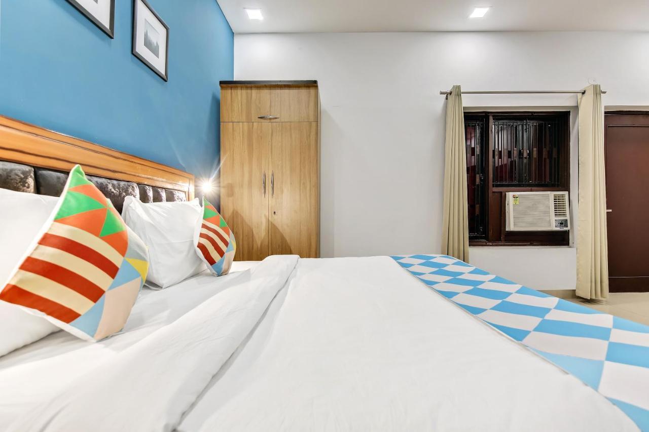 Oyo Home 64106 Comfortable Stay New Delhi Bagian luar foto