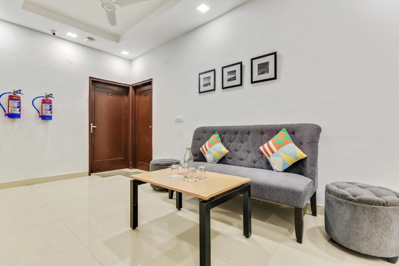 Oyo Home 64106 Comfortable Stay New Delhi Bagian luar foto