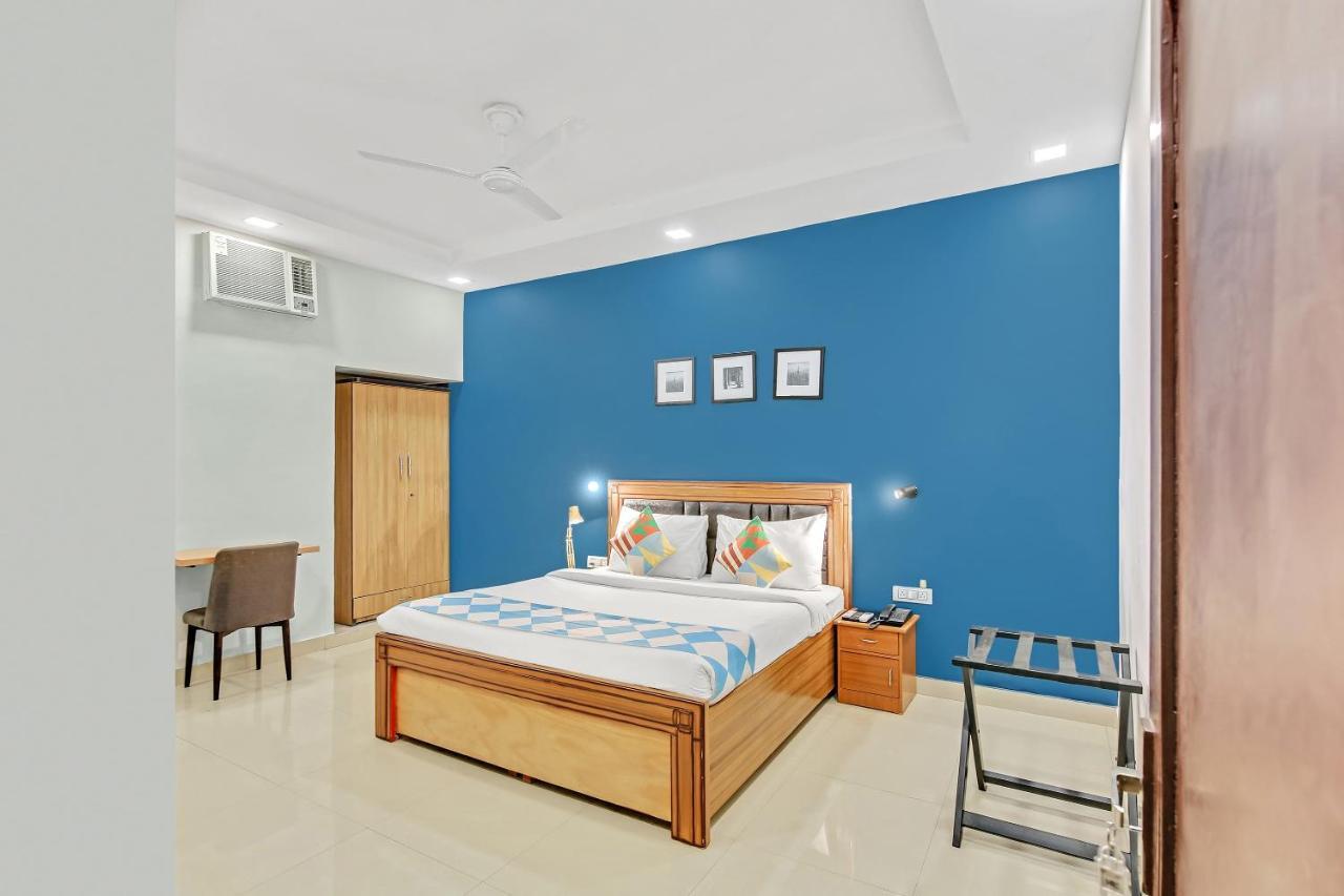 Oyo Home 64106 Comfortable Stay New Delhi Bagian luar foto