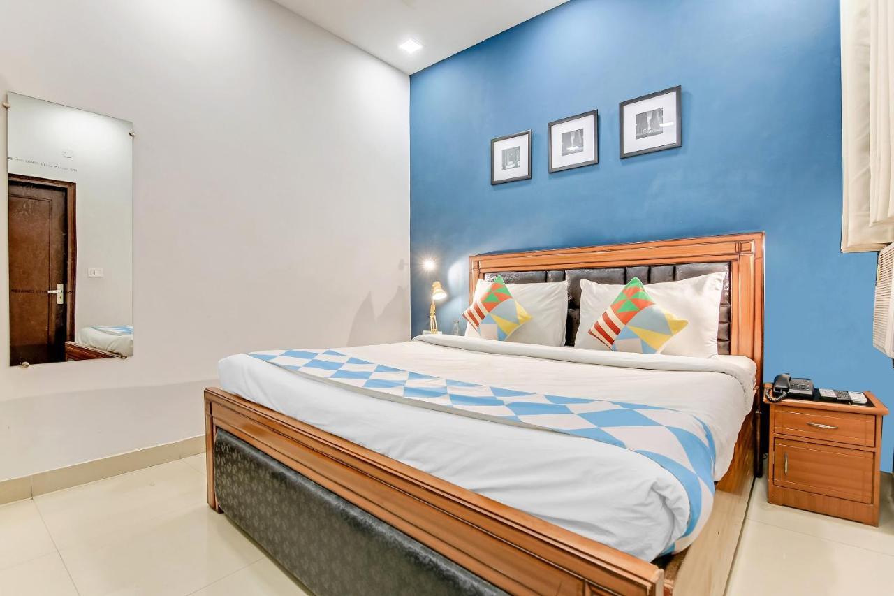 Oyo Home 64106 Comfortable Stay New Delhi Bagian luar foto