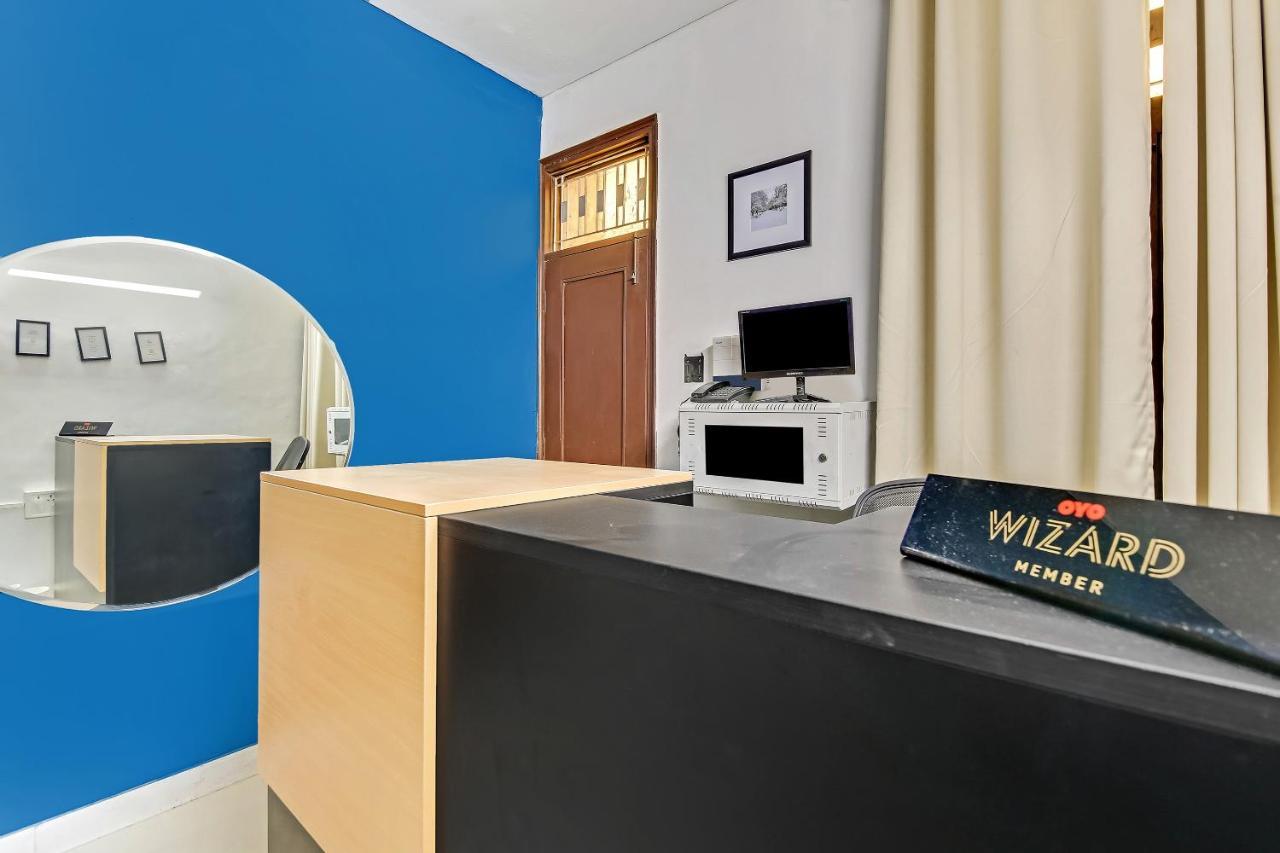 Oyo Home 64106 Comfortable Stay New Delhi Bagian luar foto