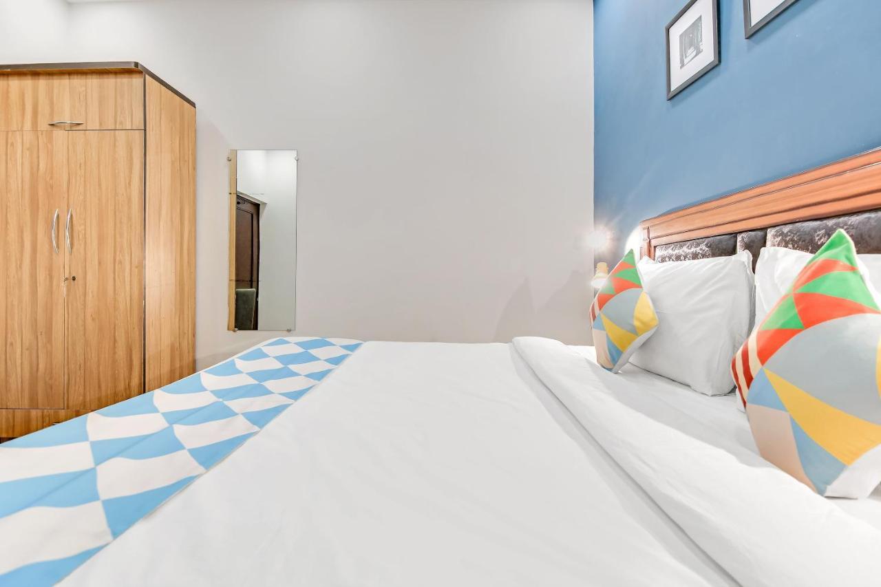 Oyo Home 64106 Comfortable Stay New Delhi Bagian luar foto