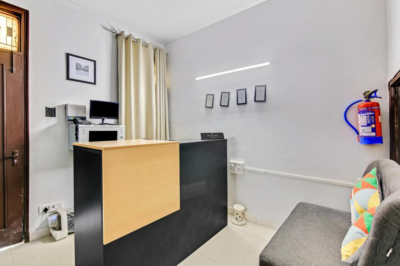 Oyo Home 64106 Comfortable Stay New Delhi Bagian luar foto