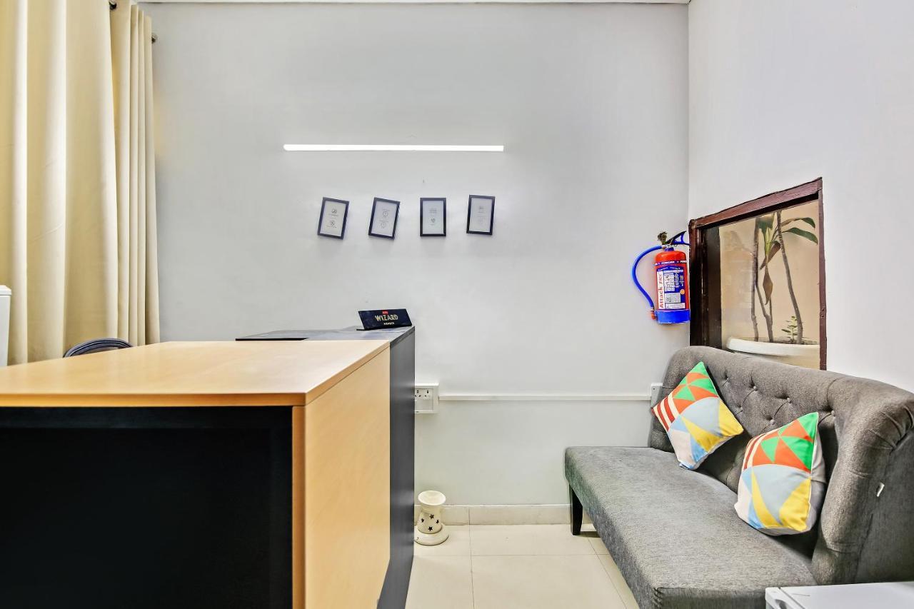 Oyo Home 64106 Comfortable Stay New Delhi Bagian luar foto