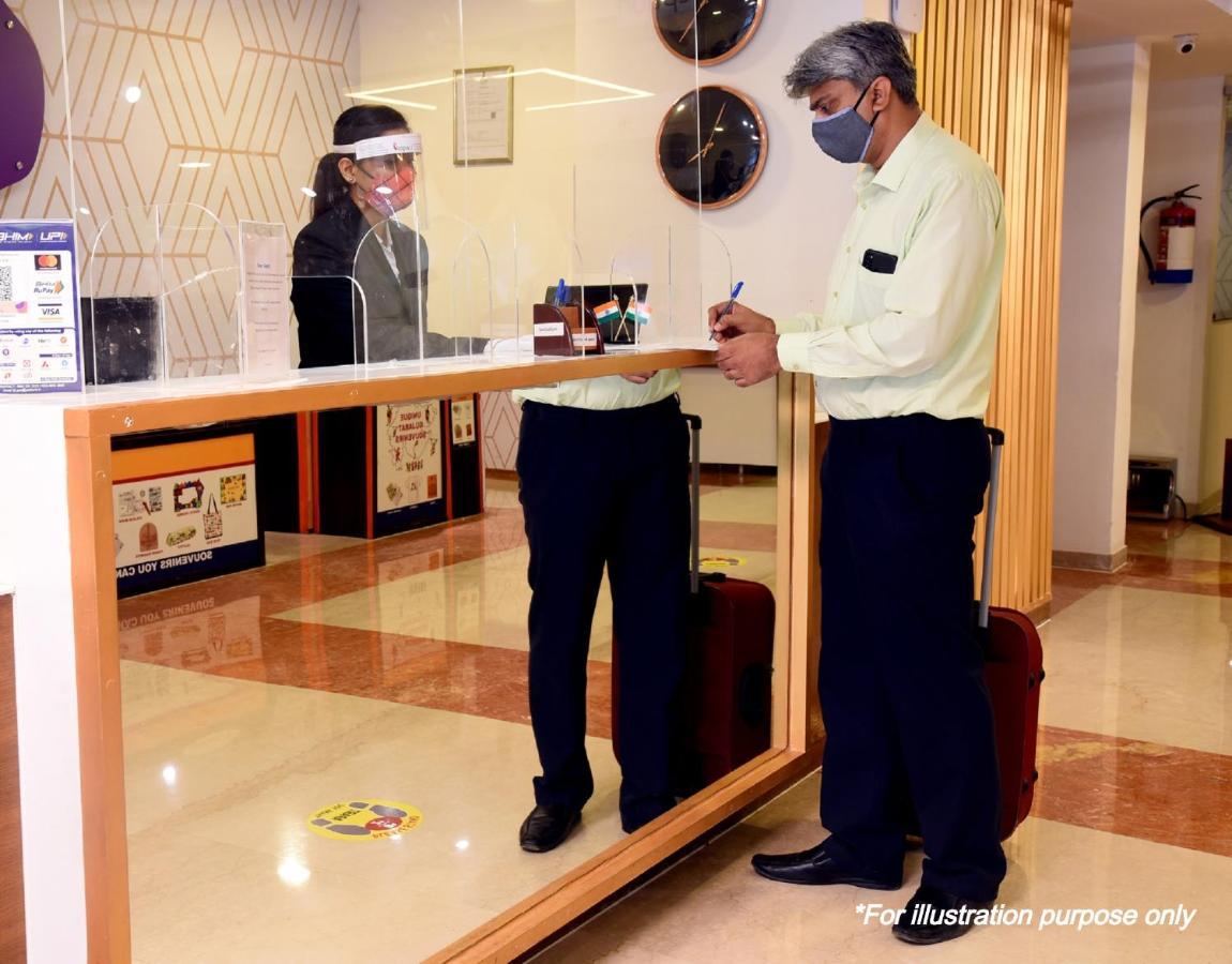 Oyo Home 64106 Comfortable Stay New Delhi Bagian luar foto
